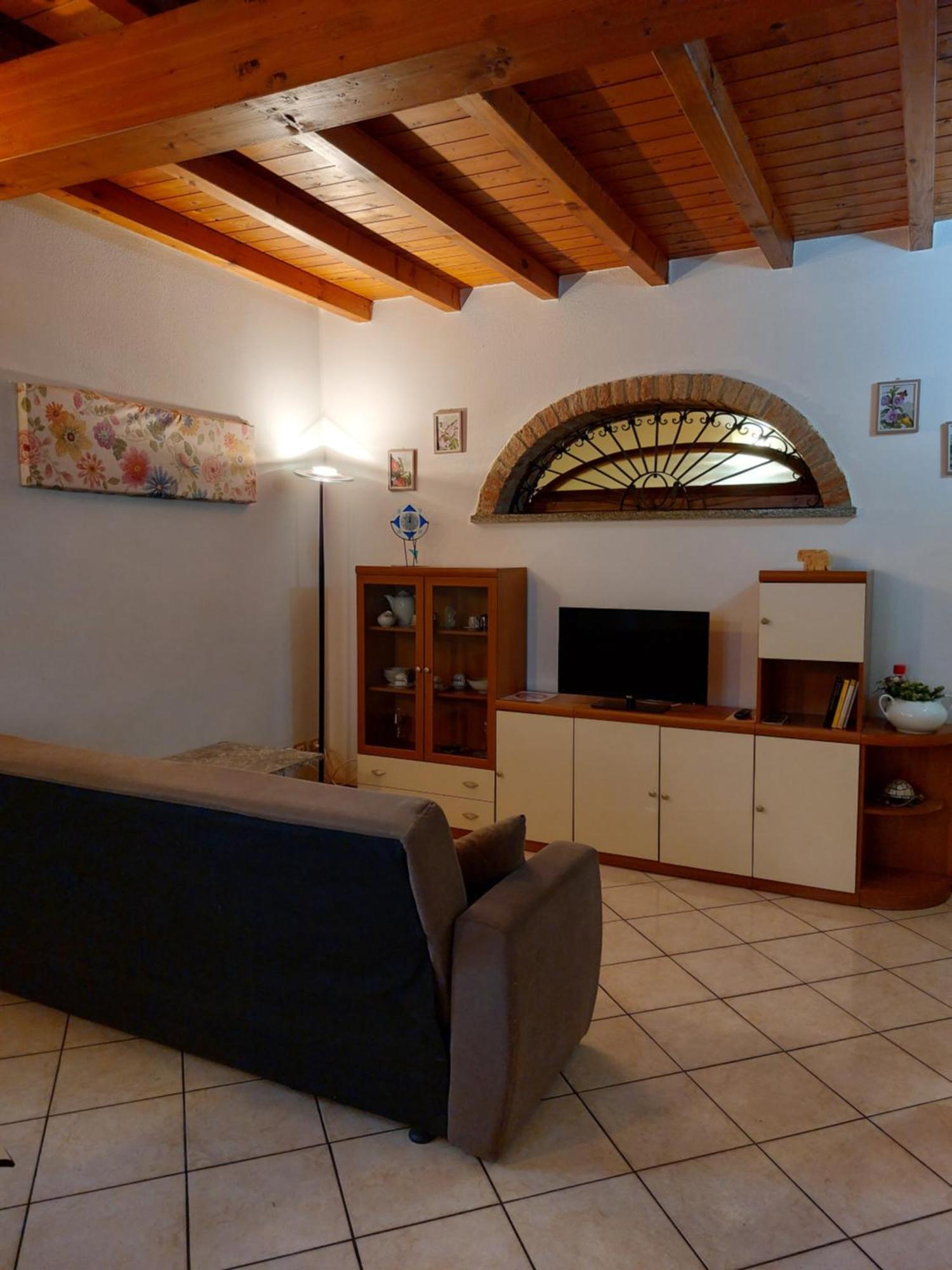 Bed & Breakfast Monti 85 Bed & Breakfast San Colombano al Lambro Exterior photo