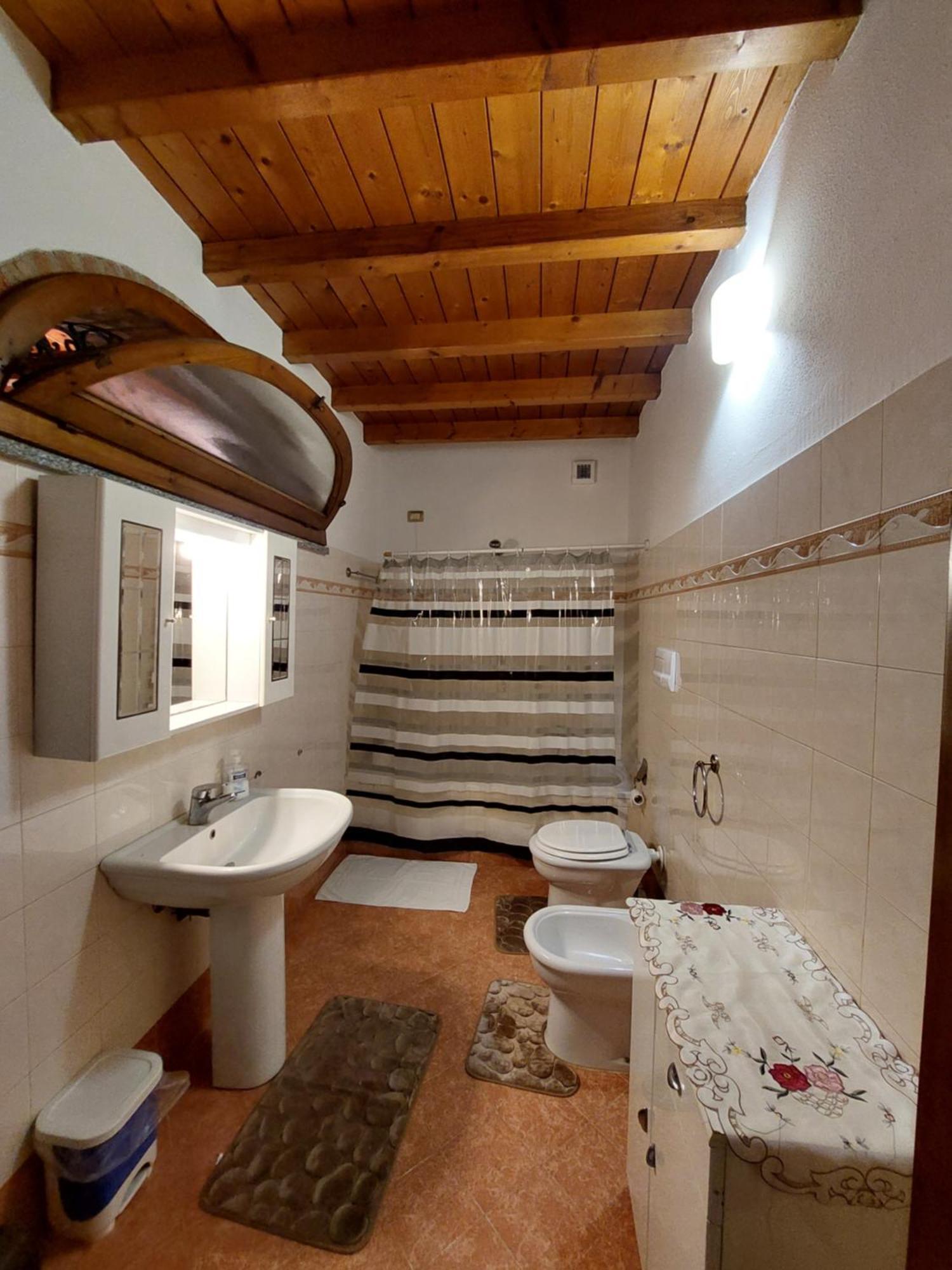 Bed & Breakfast Monti 85 Bed & Breakfast San Colombano al Lambro Exterior photo